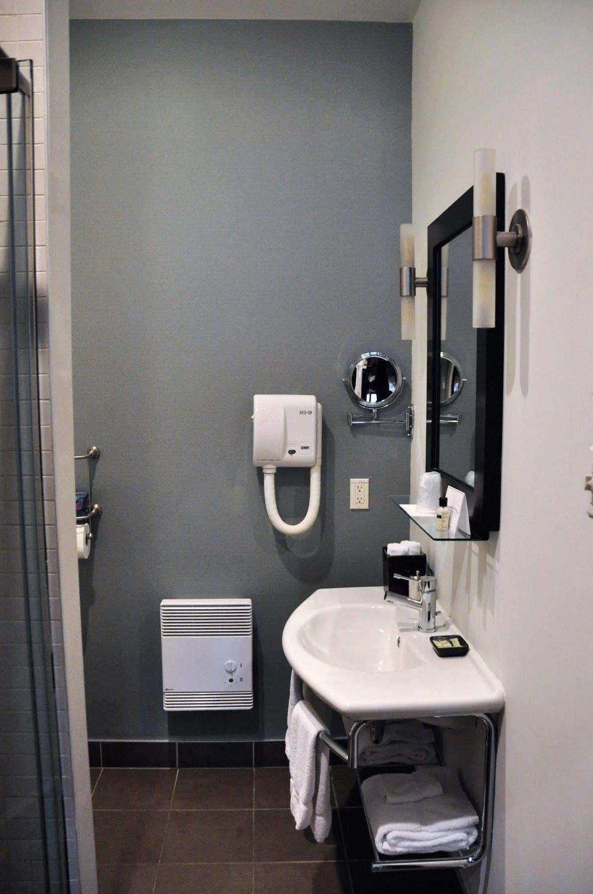 1595 Saint-Denis Hotel Montréal Buitenkant foto